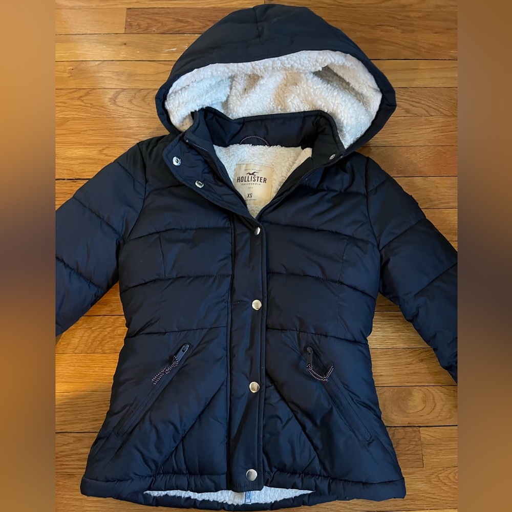 Hollister, great condition navy warm puffer, size XS